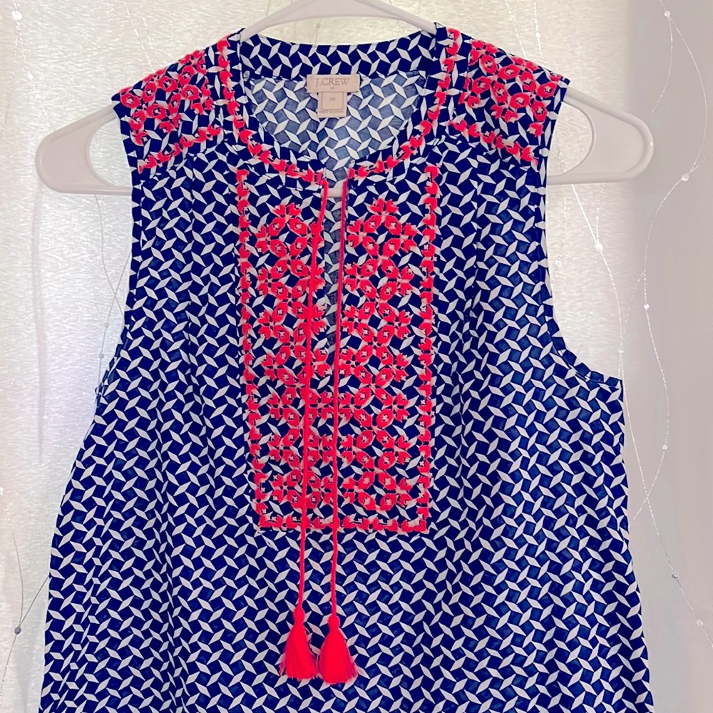 EUC J. Crew | blue, white print with pink embroidery, matching fuchsia tassels